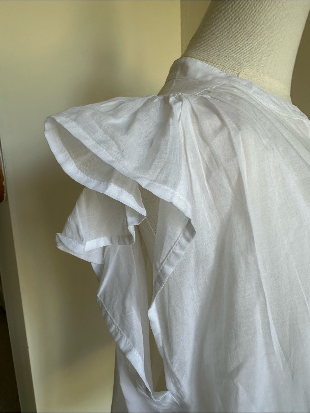 NWT J Crew Flutter Sleeve Blouse - Medium - Picture 5 of 12